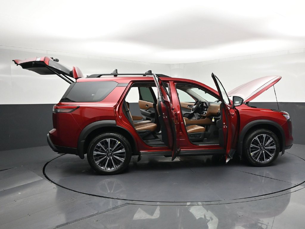 New 2026 Nissan Pathfinder Platinum AWD/4WD image 36