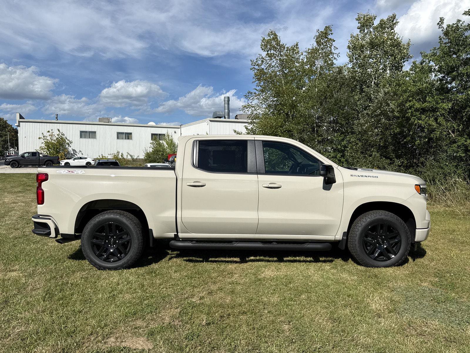New 2026 Chevrolet Silverado 1500 RST w/ RST Select Package AWD/4WD image 9