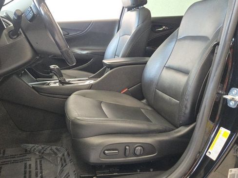 Used 2020 Chevrolet Malibu LT w/ Leather Package FWD image 18
