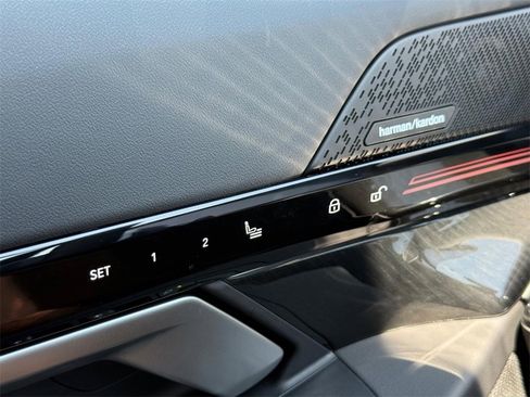 Certified 2025 BMW 530i xDrive w/ Premium Package image 20