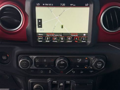 Used 2018 Jeep Wrangler Unlimited Rubicon AWD/4WD image 17