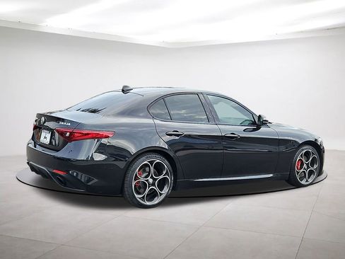 Used 2023 Alfa Romeo Giulia Veloce image 7
