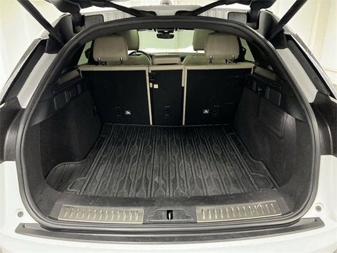 Used 2020 Land Rover Range Rover Velar R-Dynamic S image 27