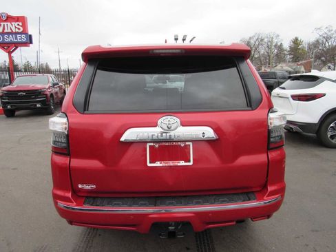 Used 2016 Toyota 4Runner Limited image 6