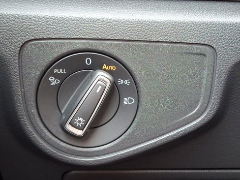 Certified 2023 Volkswagen Atlas SE image 24