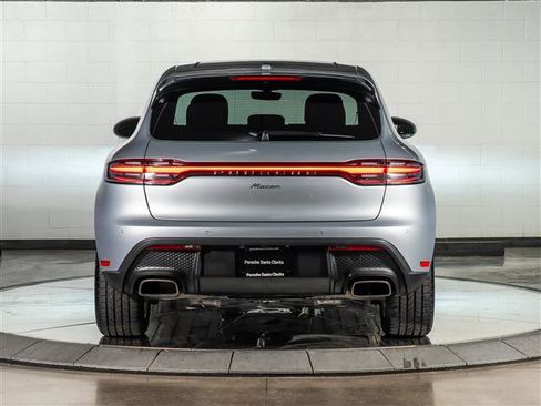 Certified 2025 Porsche Macan image 10