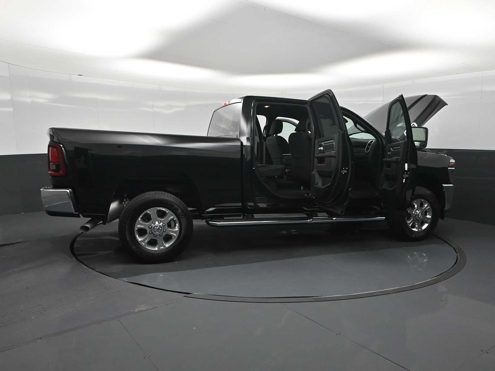 Used 2026 RAM 2500 Big Horn AWD/4WD image 28