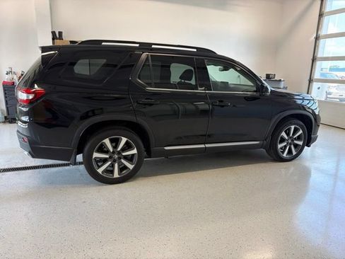 Used 2023 Honda Pilot Touring image 10