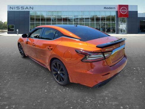 Used 2020 Nissan Maxima SR w/ Sport Mat Group FWD image 2
