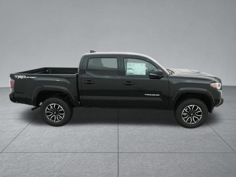 Used 2022 Toyota Tacoma TRD Sport w/ Technology Package RWD image 14