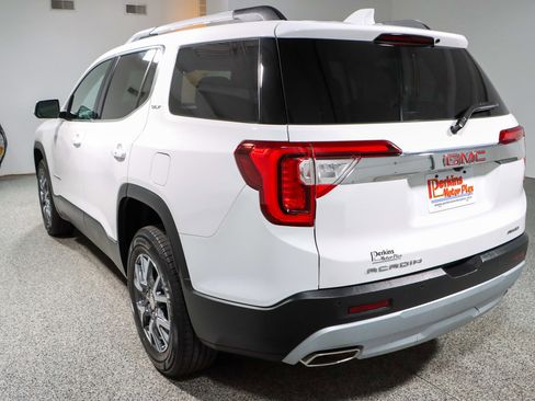 Used 2023 GMC Acadia SLT image 9