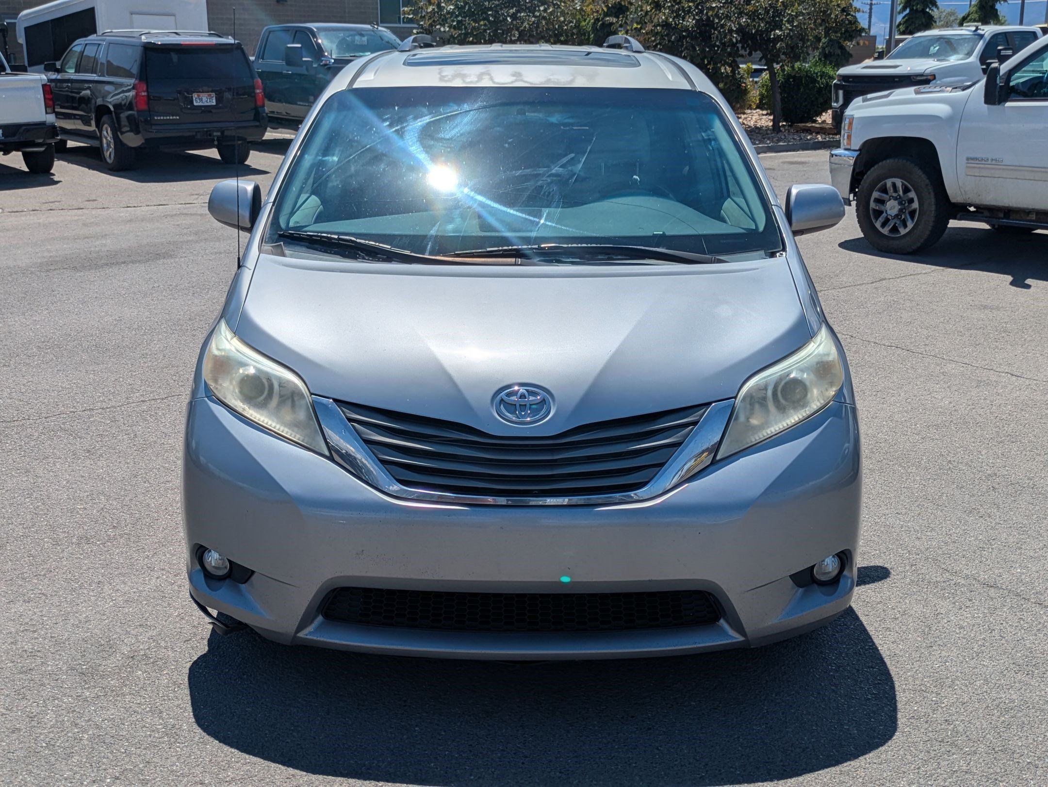 Used 2012 Toyota Sienna XLE w/ Entertainment Pkg FWD image 9