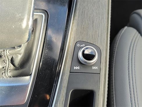 Used 2023 Audi A4 2.0T Premium Plus image 24