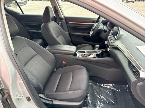 Used 2023 Nissan Altima 2.5 SV image 25