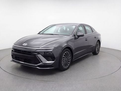 Used 2024 Hyundai Sonata SEL image 3