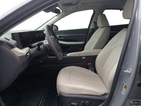 Certified 2025 Hyundai Sonata Limited image 9
