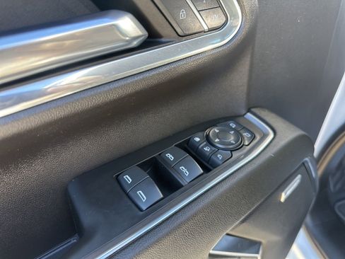 Used 2024 GMC Sierra 2500 SLT w/ SLT Premium Package image 12