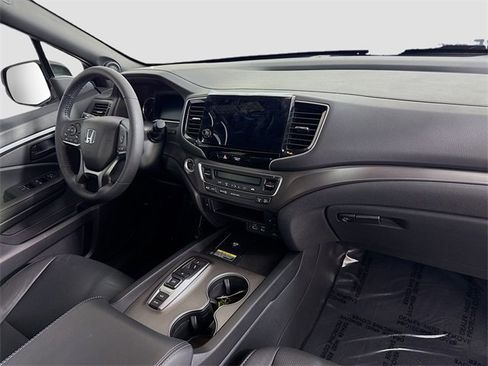 Used 2025 Honda Passport EX-L image 29
