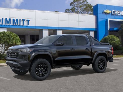 New 2026 Chevrolet Colorado Trail Boss w/ Midnight Edition AWD/4WD image 2