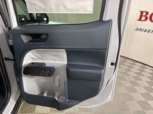 New 2025 Ford Maverick XLT w/ XLT Luxury Package image 31