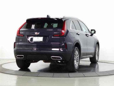 Certified 2025 Cadillac XT4 Premium Luxury image 8