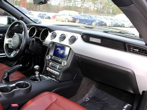 Used 2016 Ford Mustang GT Premium image 19