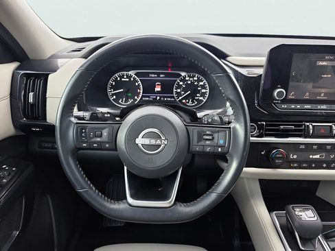 Used 2022 Nissan Pathfinder SV FWD image 27