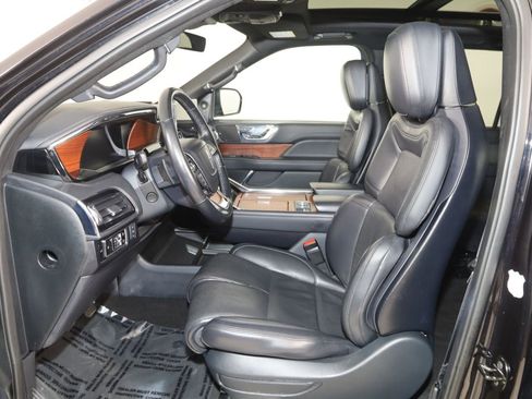 Used 2024 Lincoln Navigator Reserve AWD/4WD image 13
