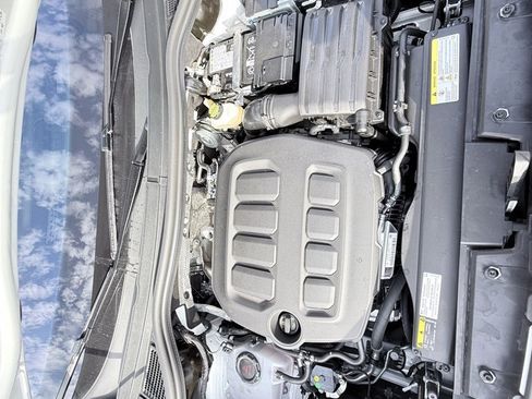 Used 2026 Volkswagen Tiguan SEL R-Line image 31