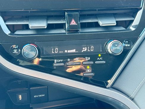Used 2024 Toyota Camry LE w/ Convenience Package FWD image 17