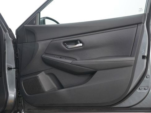 Used 2021 Nissan Sentra SV image 9