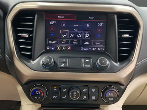 Used 2023 GMC Acadia Denali w/ Denali Technology Package AWD/4WD image 18