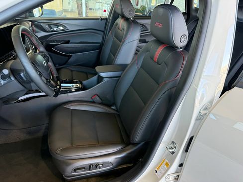 New 2026 Chevrolet Trax RS w/ Sunroof Package FWD image 28