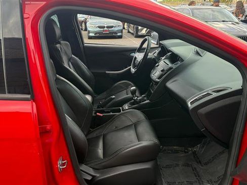Used 2017 Ford Focus ST image 9