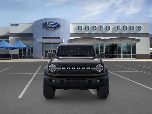 New 2026 Ford Bronco Badlands image 6