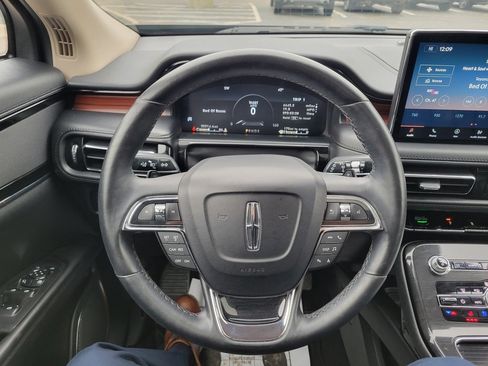 Certified 2023 Lincoln Nautilus Reserve image 31