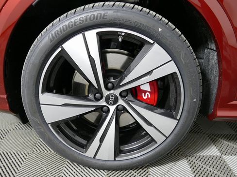 New 2025 Audi SQ5 Premium Plus image 9