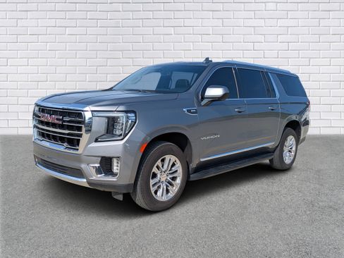 Used 2021 GMC Yukon XL SLT RWD image 1