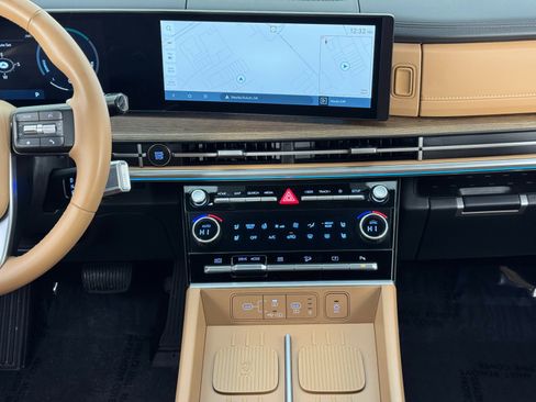 Used 2024 Hyundai Santa Fe Limited image 24