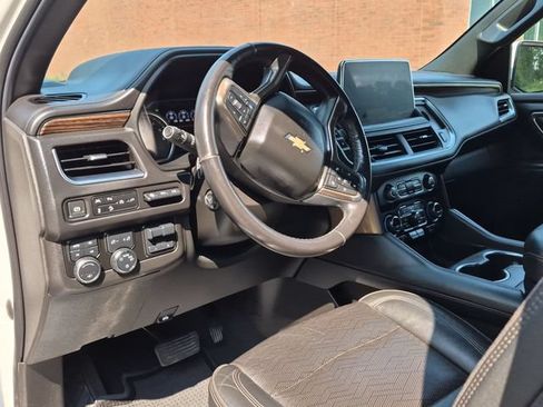 Used 2021 Chevrolet Suburban High Country AWD/4WD image 29
