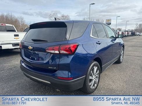 Used 2023 Chevrolet Equinox LT image 3
