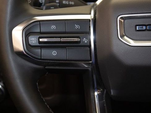 Used 2025 GMC Yukon Denali image 31