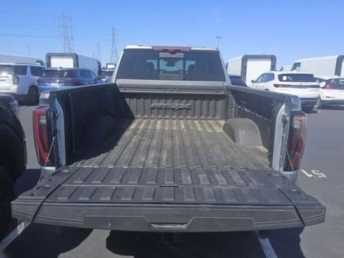 Used 2024 GMC Sierra 2500 AT4X AWD/4WD image 6