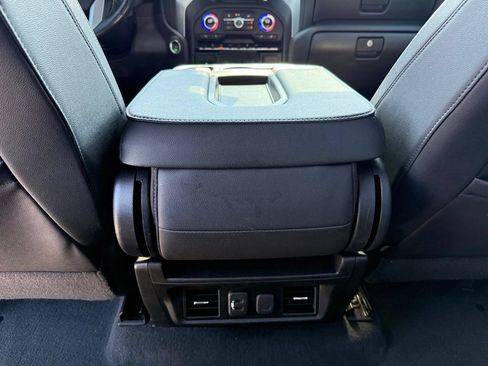 Used 2021 GMC Sierra 1500 SLT AWD/4WD image 32