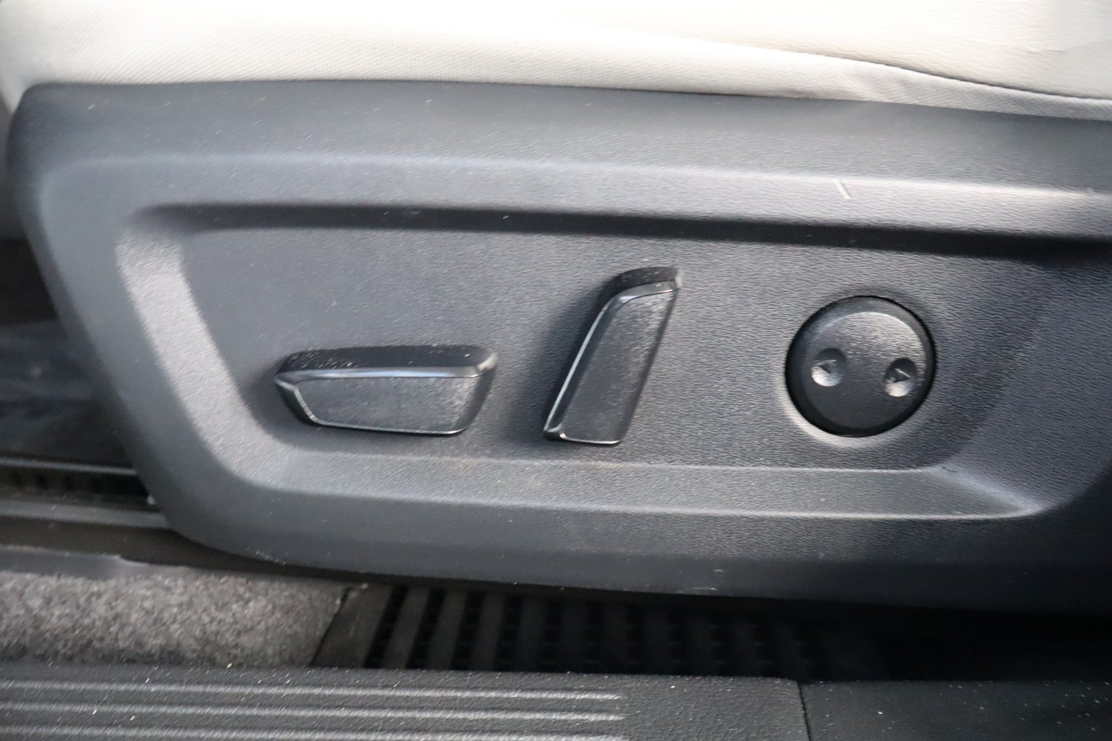 Used 2022 Nissan Rogue SL FWD image 22