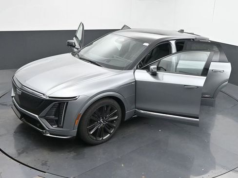 New 2026 Cadillac Lyriq V image 58