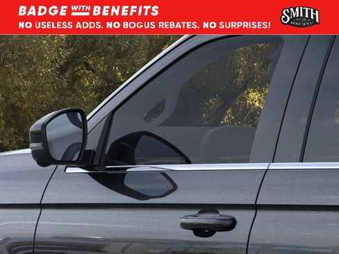 New 2025 Ford Expedition Active RWD image 21