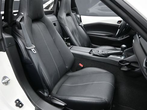 Used 2022 MAZDA MX-5 Miata RF Grand Touring image 28