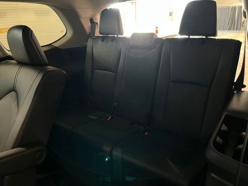 Used 2025 Toyota Grand Highlander FWD image 30