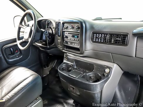 Used 2002 GMC Savana 2500 w/ Marketing Option Pkg 2 RWD image 20